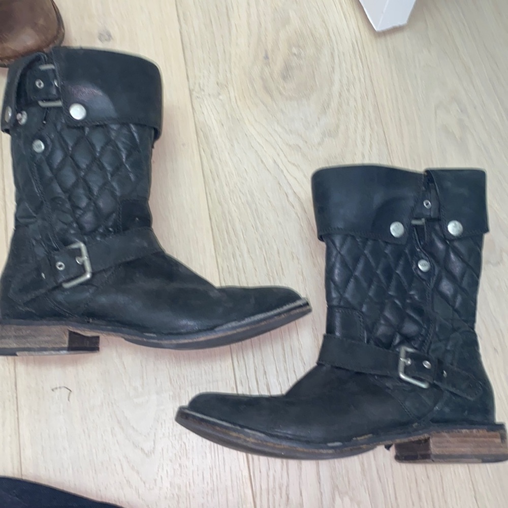 UGG Quilted Black Leather Boots with Zipper Size 8